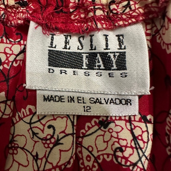 🛍️ Leslie  Red,white pleated Skirt Size 12 excellent condition - Picture 5 of 7